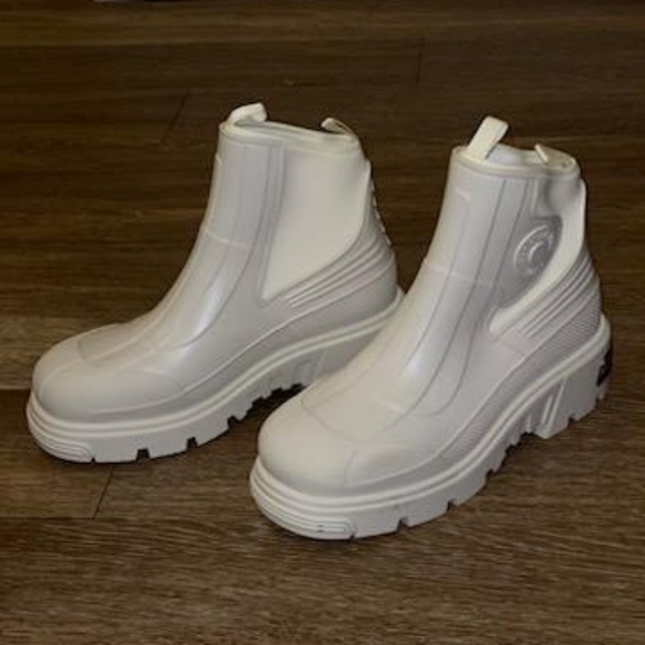 Christian Dior Genesis Ankle Boot - Picture 2 of 5